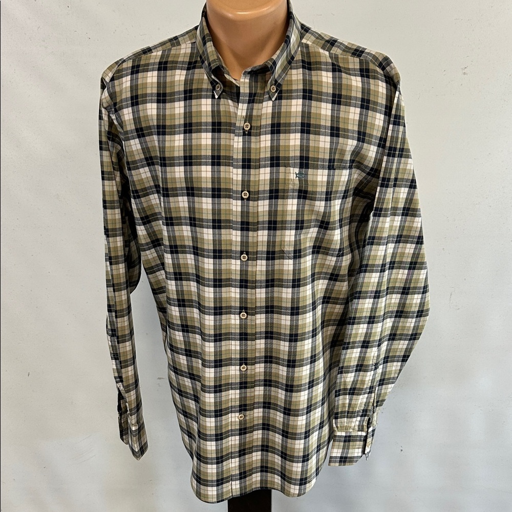 Southern Tide long sleeve button down collar shirt.  M